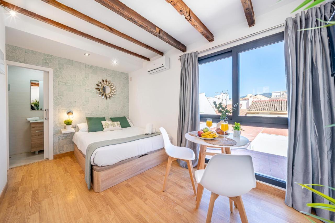 Old Town - Cozy Apartment Малага Экстерьер фото